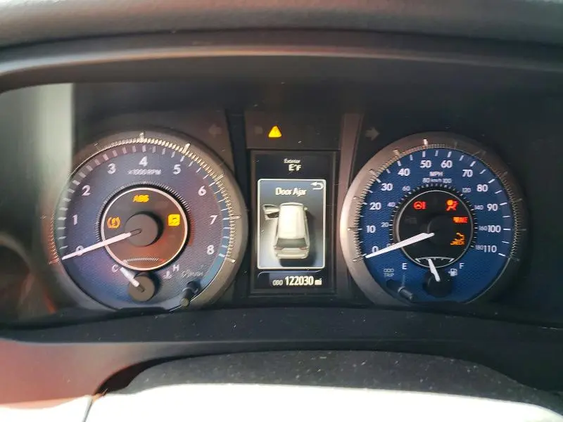 2015 TOYOTA SIENNA XLE PREMIUM 8-PASSENGER  
