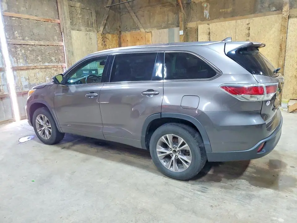 2015 TOYOTA HIGHLANDER XLE  