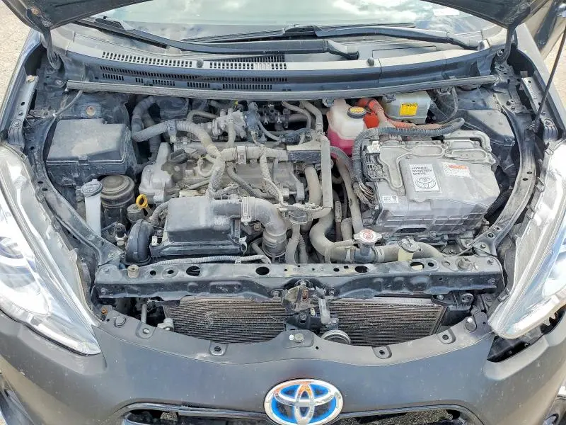 2017 TOYOTA PRIUS C TWO  