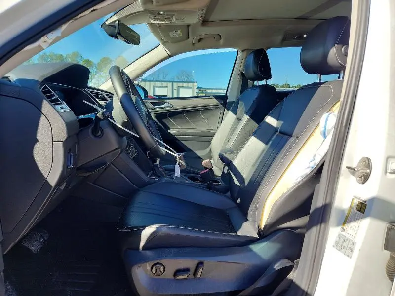 2022 VOLKSWAGEN TIGUAN SE  