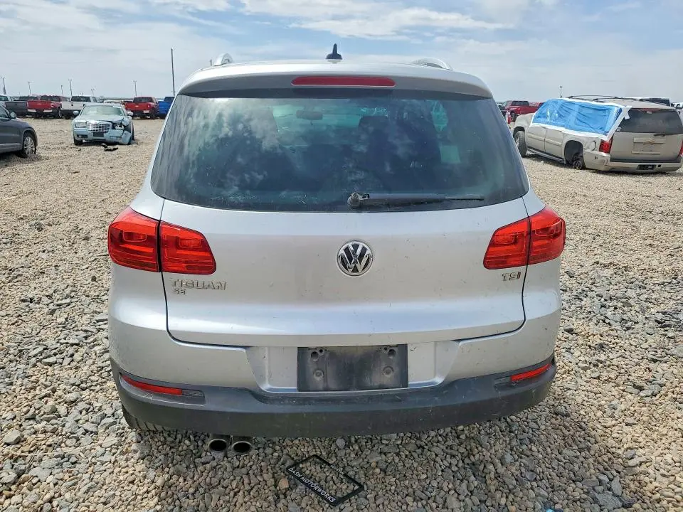 2016 VOLKSWAGEN TIGUAN S  