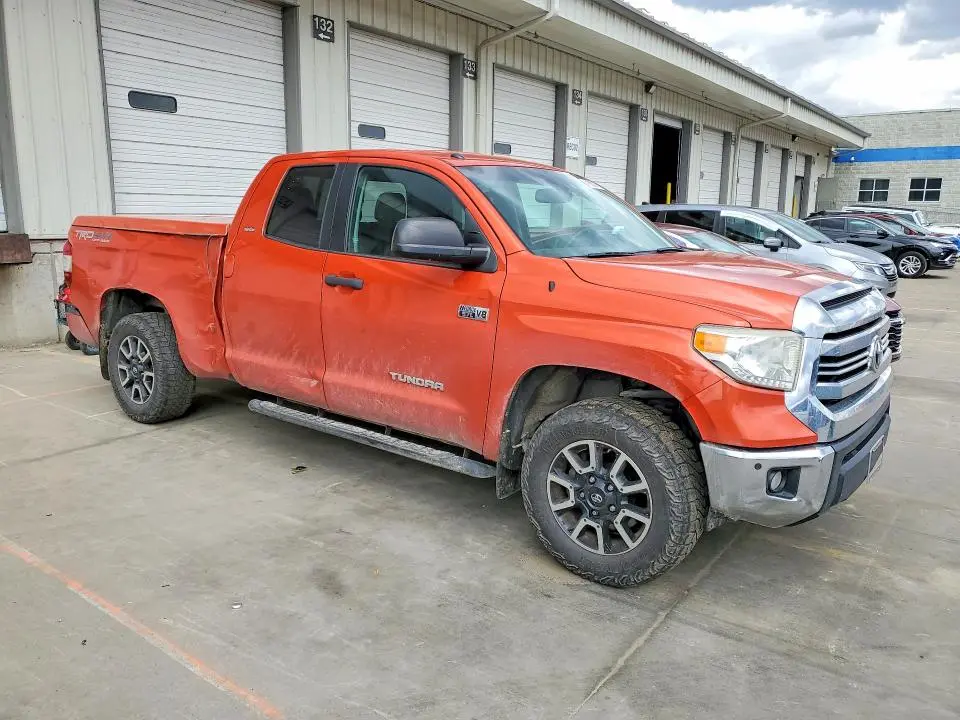 2017 TOYOTA TUNDRA SR5  