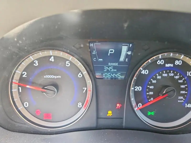2014 HYUNDAI ACCENT SE  