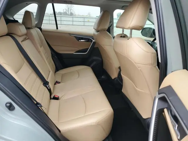 2020 TOYOTA RAV4 XLE PREMIUM