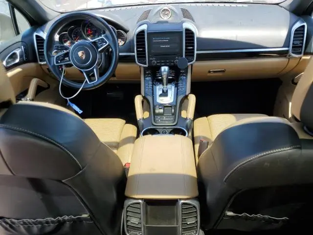 2017 PORSCHE CAYENNE   