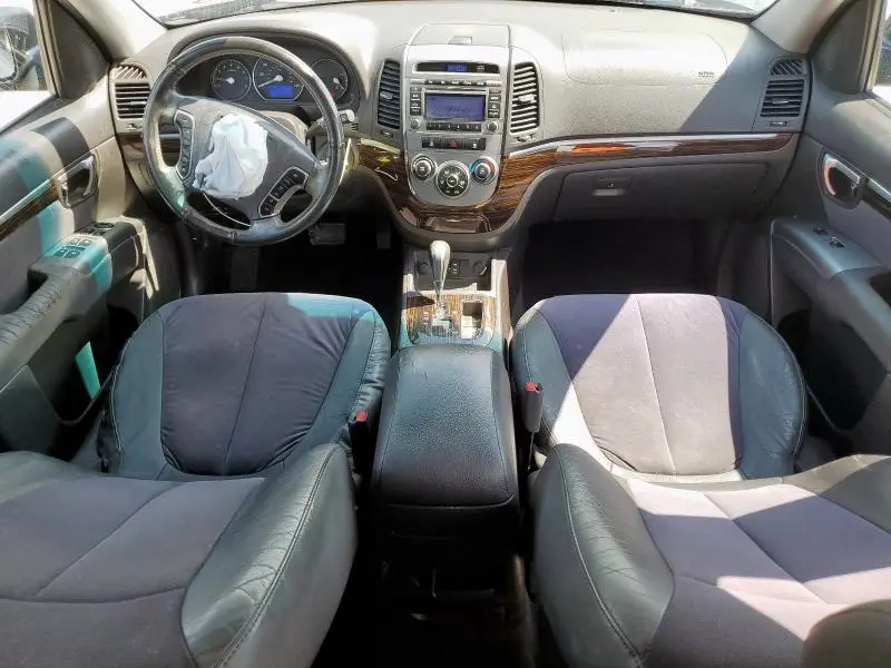 2010 HYUNDAI SANTA FE SE  