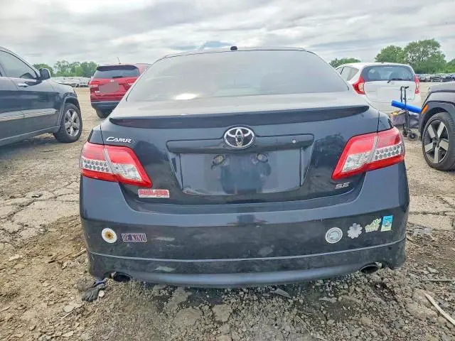 2011 TOYOTA CAMRY SE  