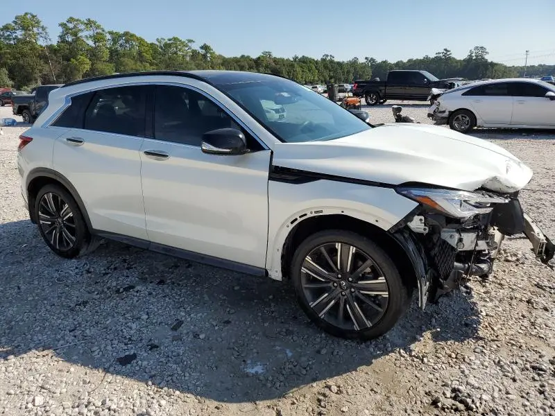 2021 INFINITI QX50 LUXE  