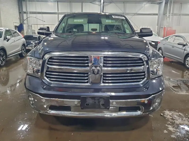 2017 RAM 1500 SLT  
