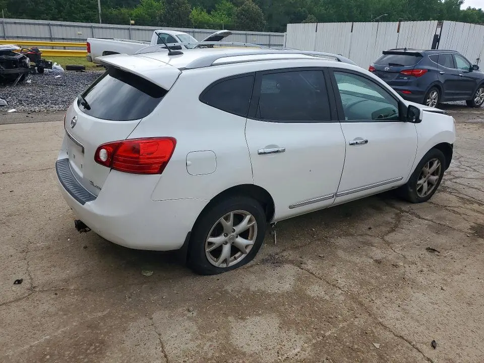 2011 NISSAN ROGUE S  