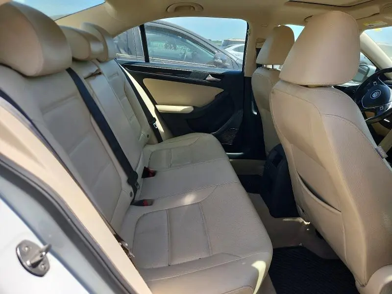 2016 VOLKSWAGEN JETTA SEL  