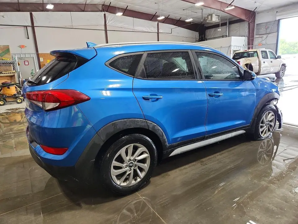 2017 HYUNDAI TUCSON SE PLUS  