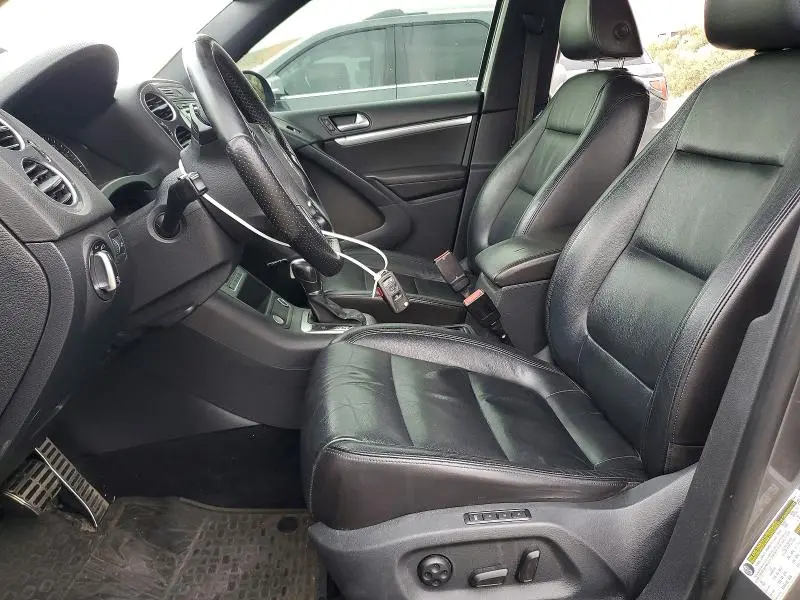 2014 VOLKSWAGEN TIGUAN S  