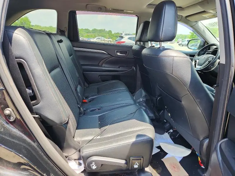 2017 TOYOTA HIGHLANDER LIMITED  