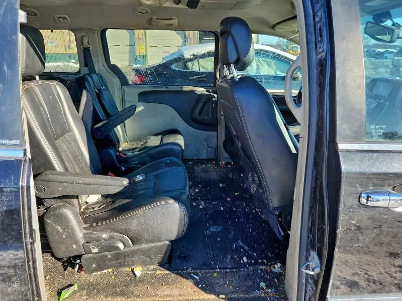 2013 CHRYSLER TOWN & COUNTRY TOURING L  