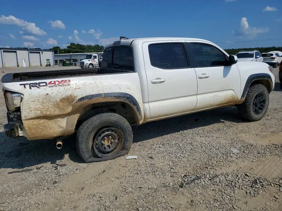 2017 TOYOTA TACOMA SR V6  