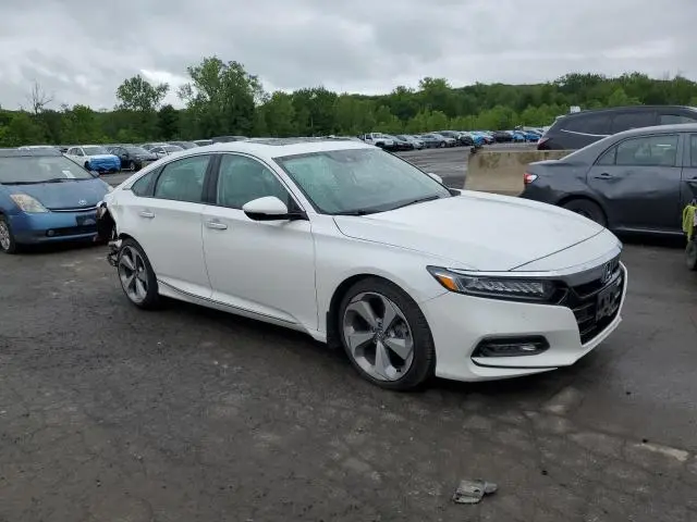 2018 HONDA ACCORD TOURING  