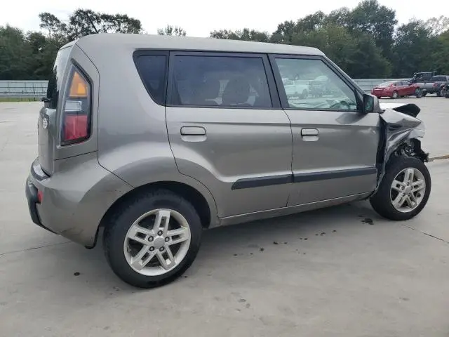 2010 KIA SOUL +  