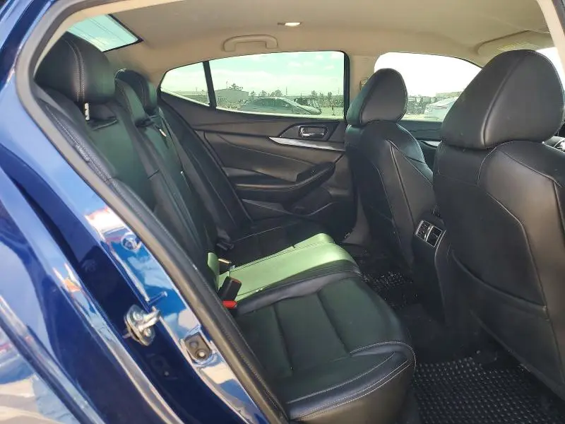 2019 NISSAN MAXIMA S  