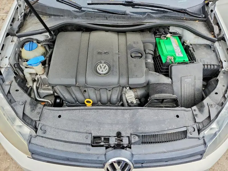 2011 VOLKSWAGEN JETTA S  