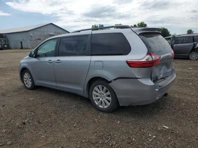 2017 TOYOTA SIENNA LE  