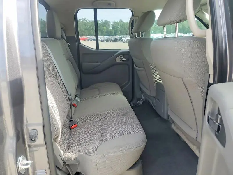 2021 NISSAN FRONTIER SV  
