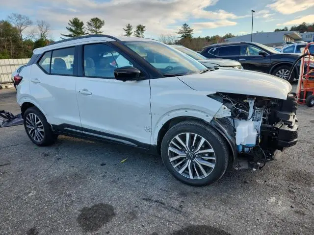 2024 NISSAN KICKS SR  