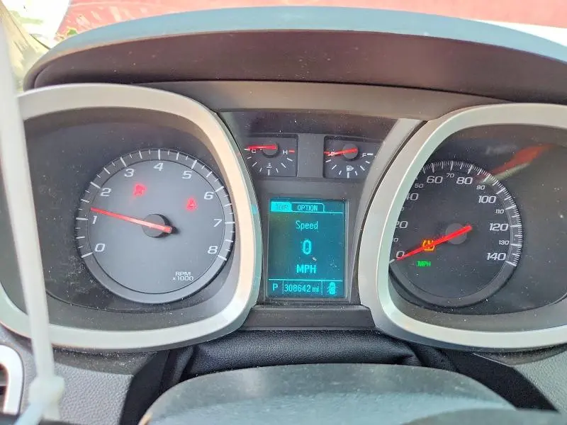2017 CHEVROLET EQUINOX LT  