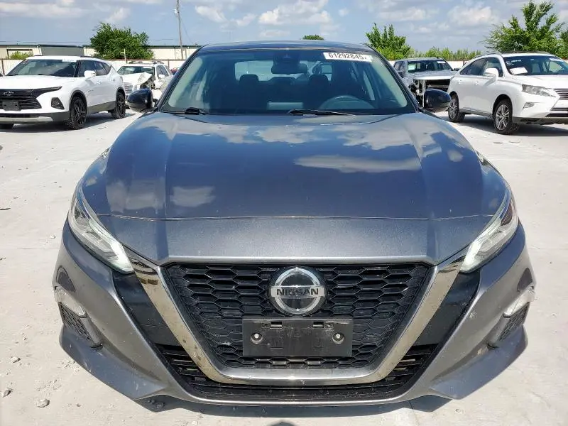 2022 NISSAN ALTIMA SR  