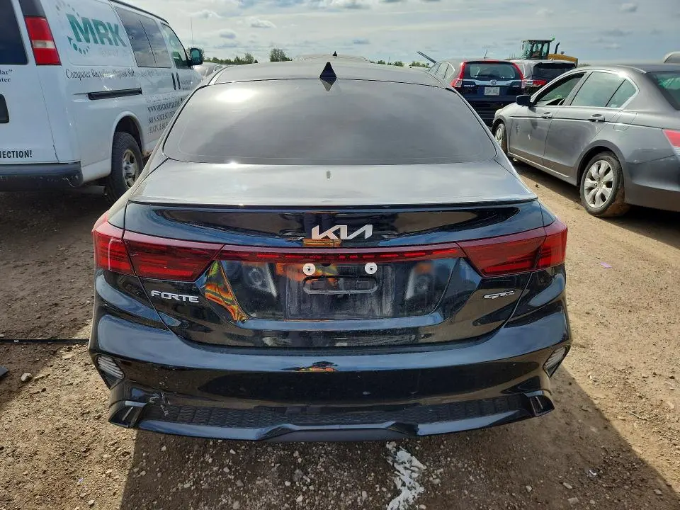 2024 KIA FORTE GT LINE  