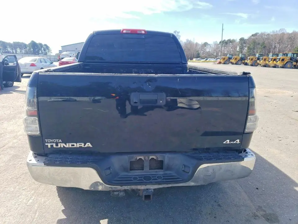 2011 TOYOTA TUNDRA GRADE  