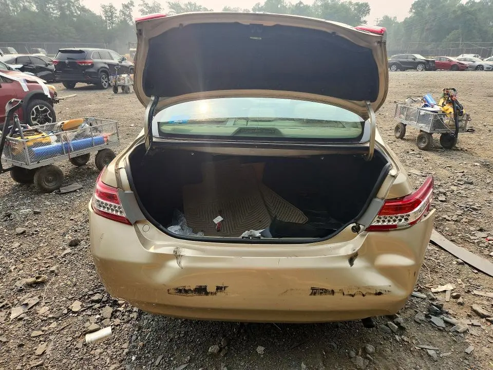 2010 TOYOTA CAMRY LE  