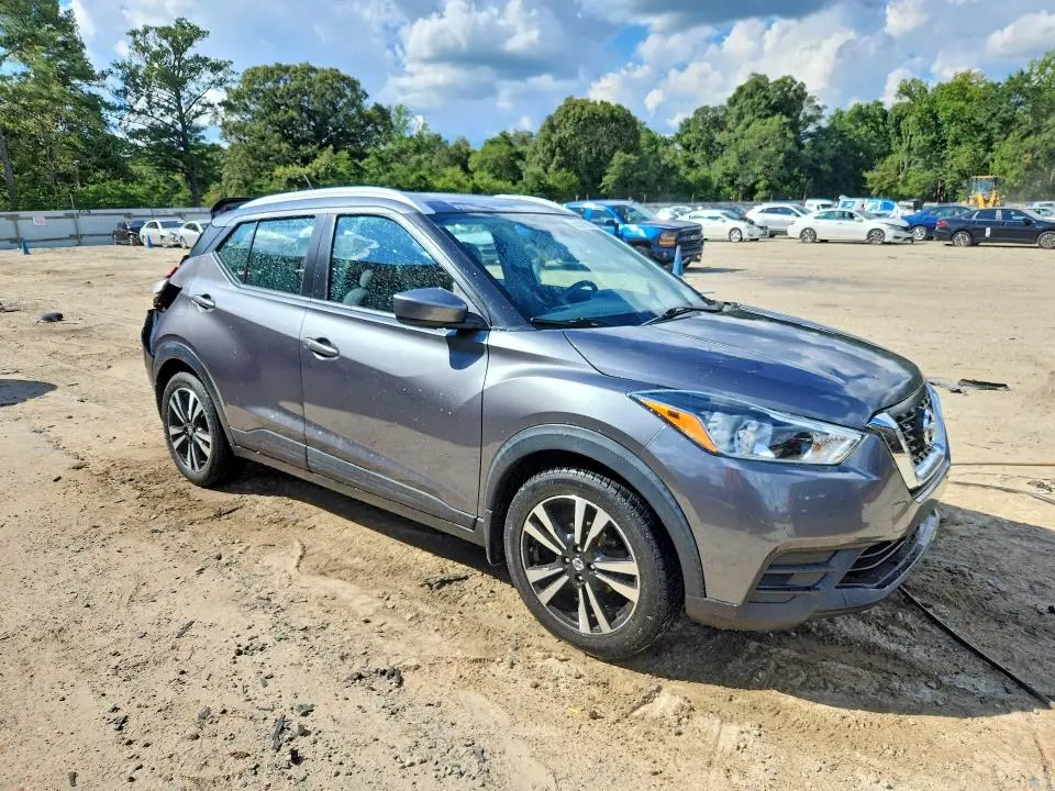 2020 NISSAN KICKS SV  