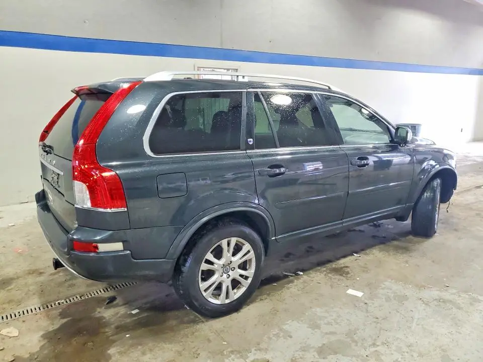 2014 VOLVO XC90   