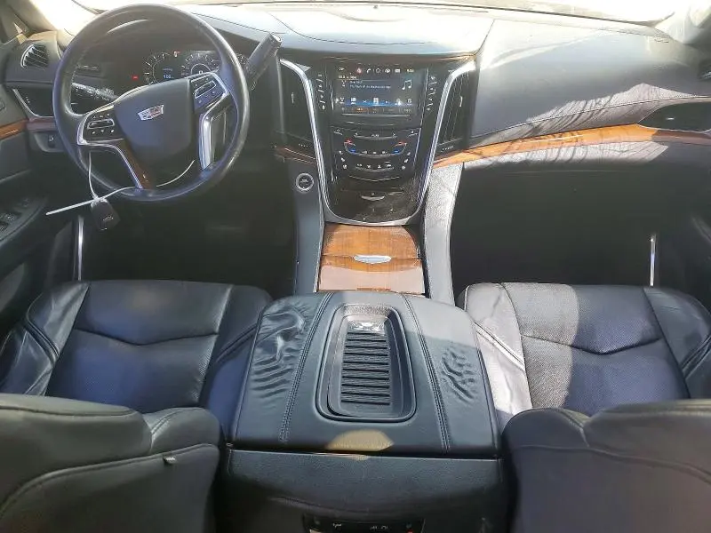 2018 CADILLAC ESCALADE LUXURY  