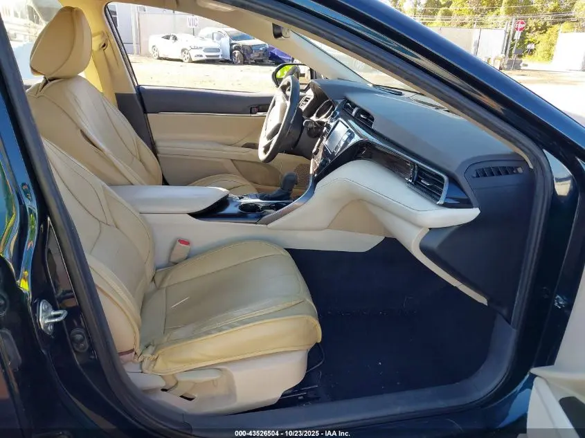 2020 TOYOTA CAMRY LE HYBRID