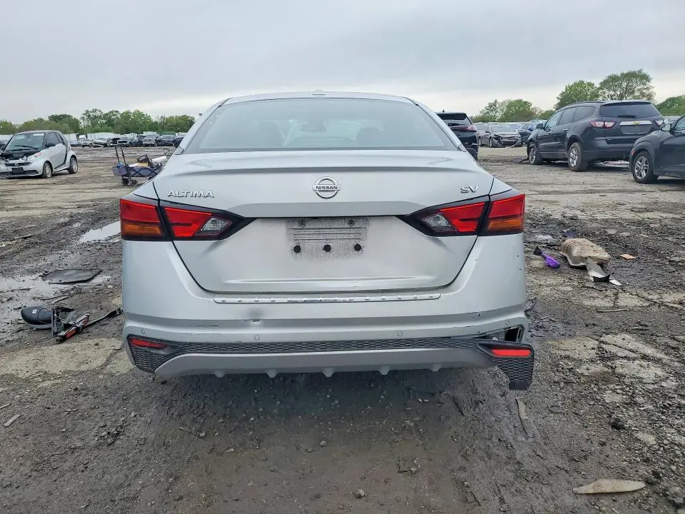 2021 NISSAN ALTIMA SV  