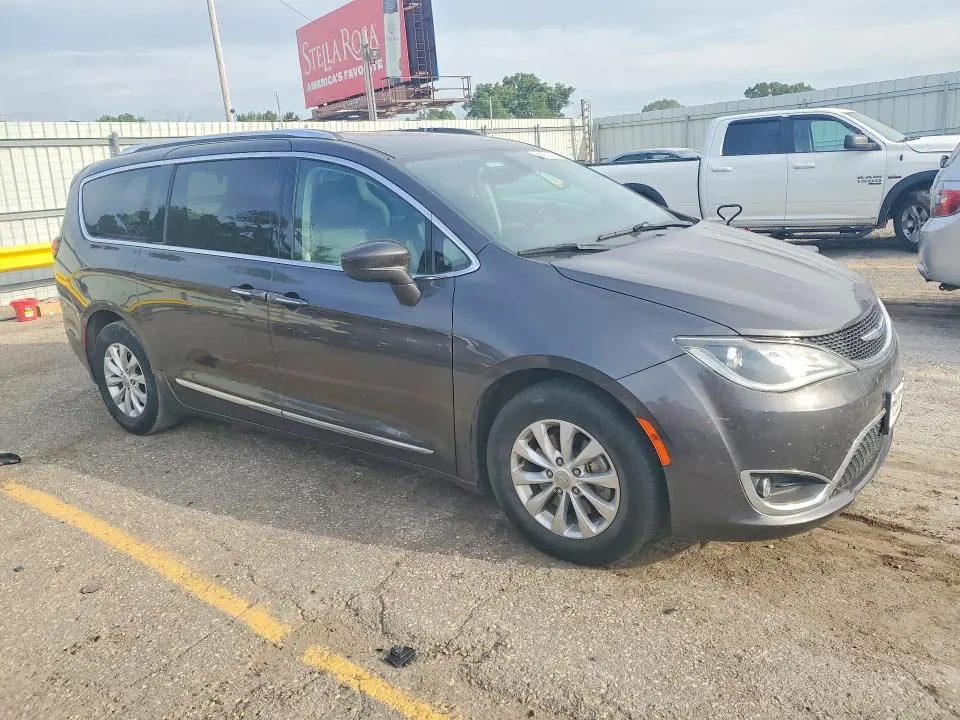 2019 CHRYSLER PACIFICA TOURING L  