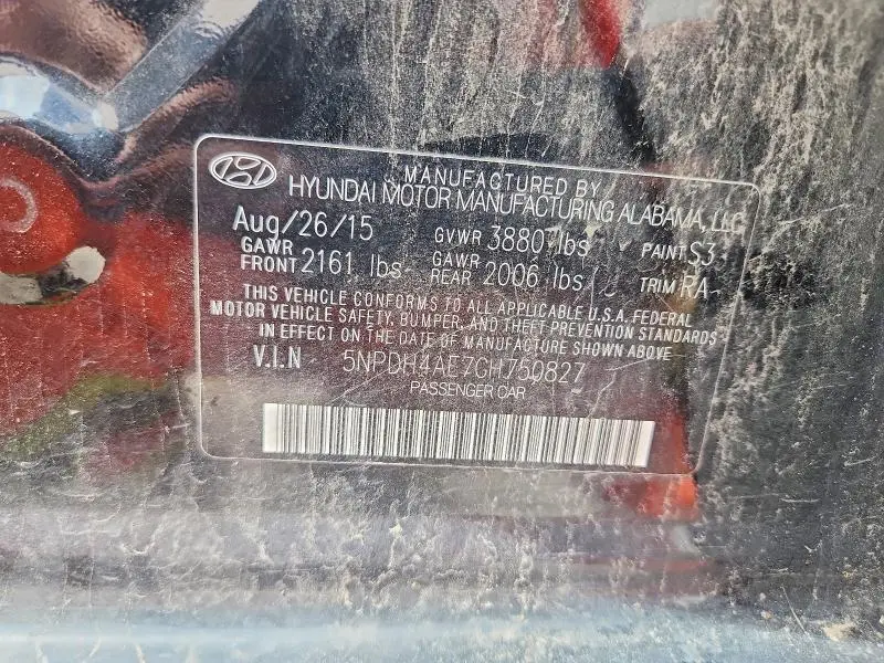 2016 HYUNDAI ELANTRA SE  