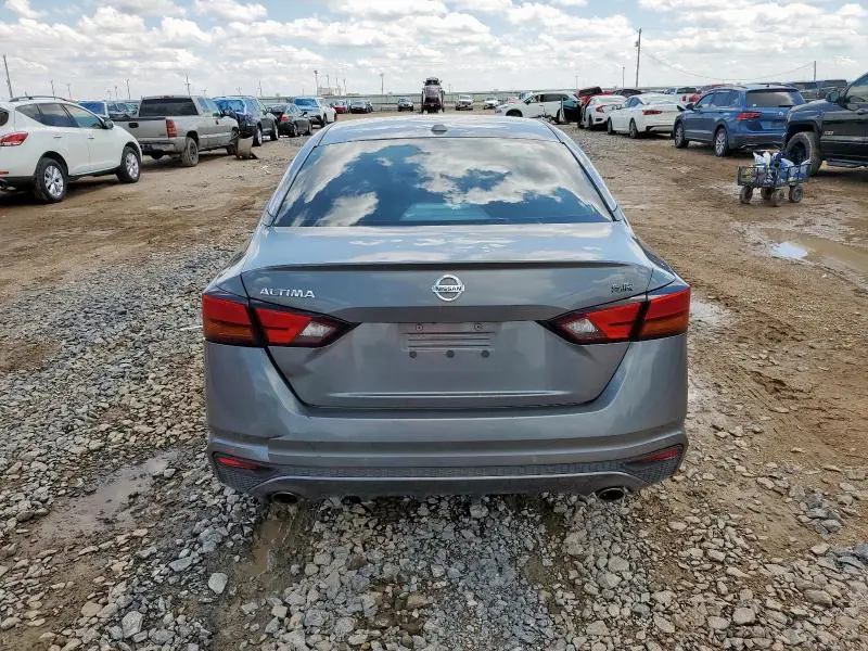 2021 NISSAN ALTIMA SR  