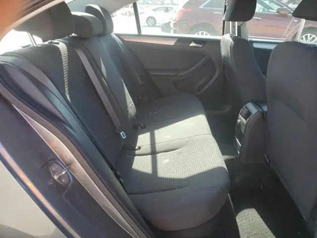 2016 VOLKSWAGEN JETTA SE  