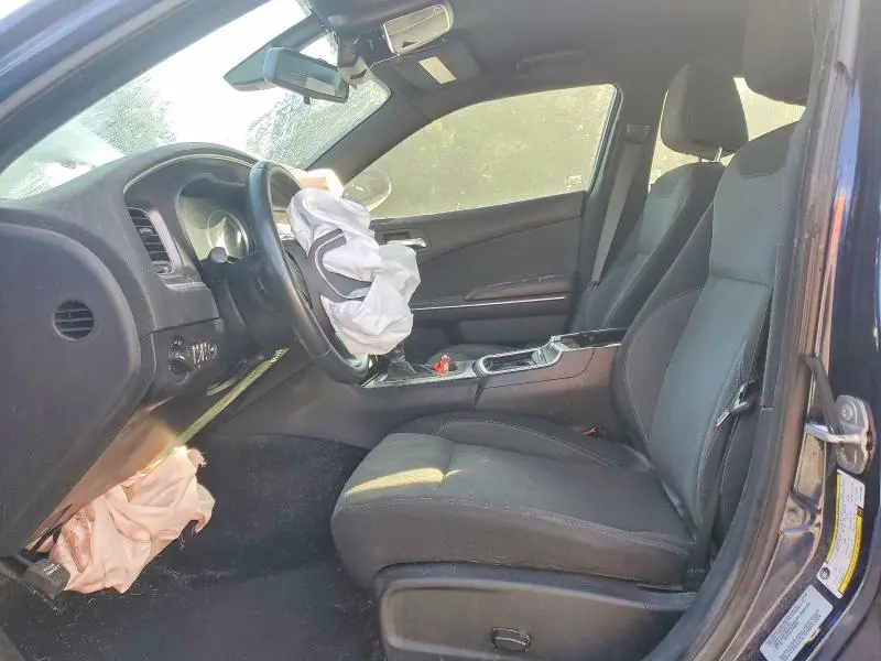 2015 DODGE CHARGER SE  