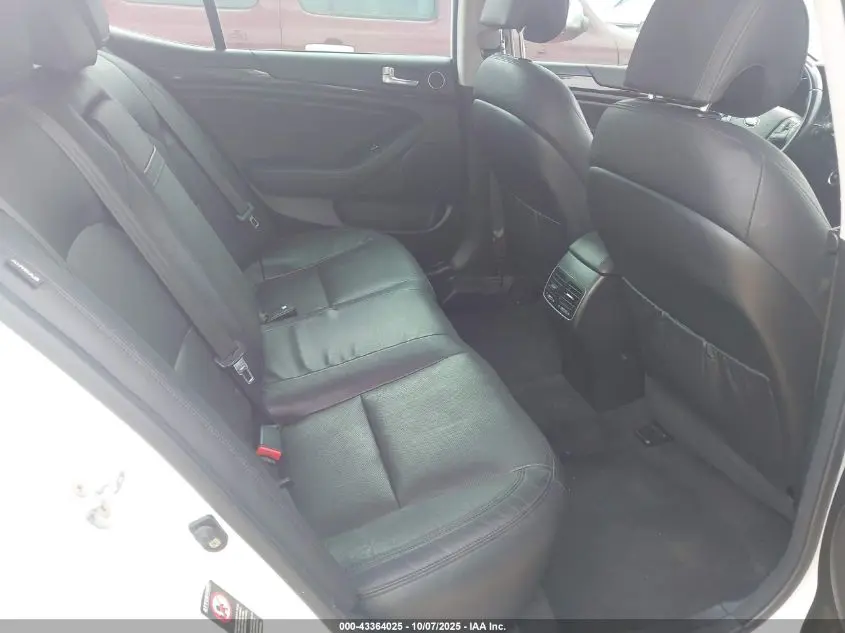 2016 KIA CADENZA PREMIUM