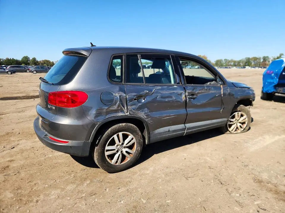 2014 VOLKSWAGEN TIGUAN S  