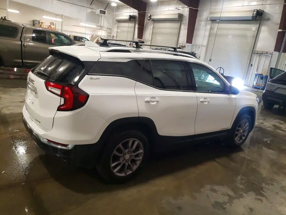 2022 GMC TERRAIN SLT  