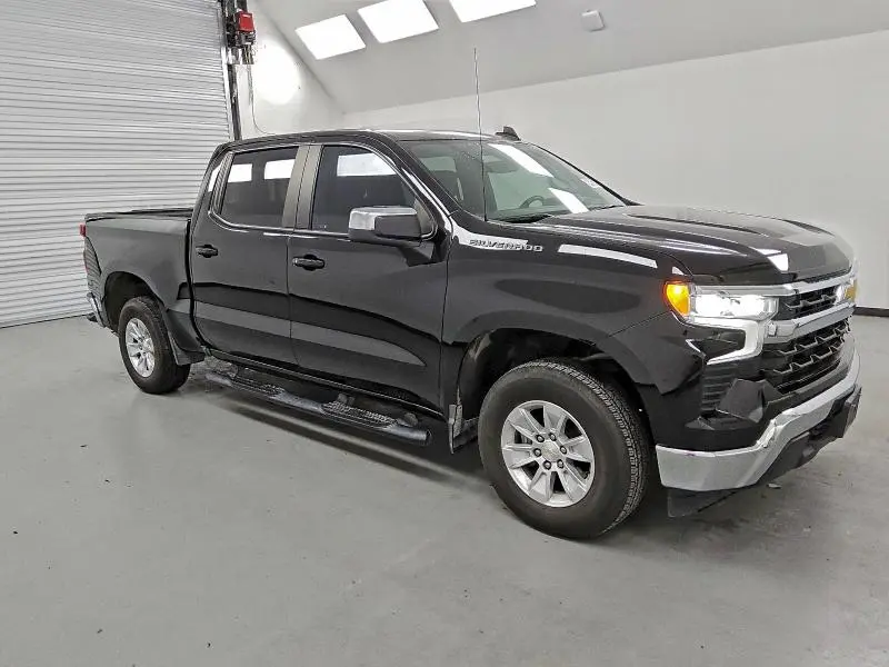 2024 CHEVROLET SILVERADO C1500 LT  