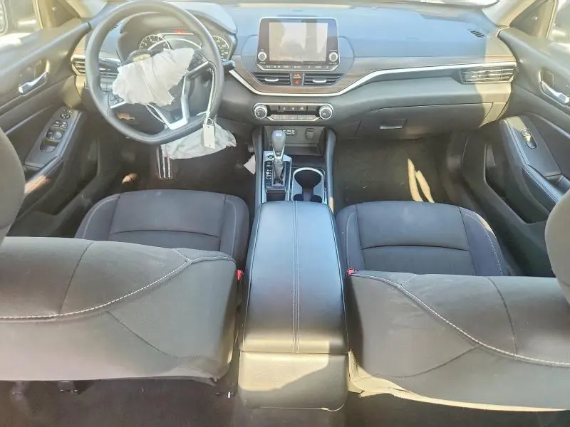2024 NISSAN ALTIMA SV  