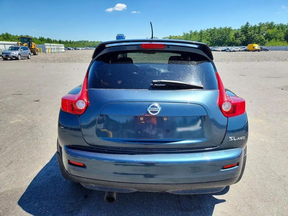 2011 NISSAN JUKE S  