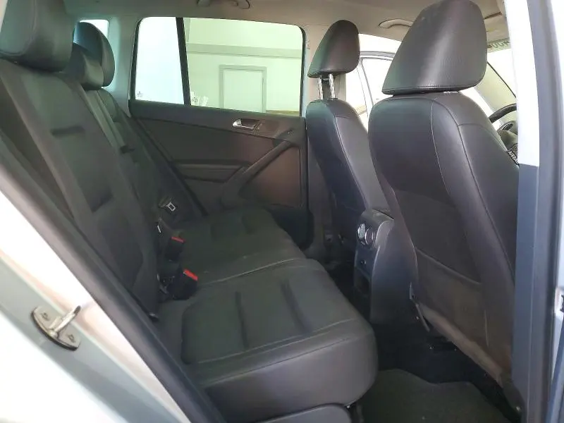 2015 VOLKSWAGEN TIGUAN S  