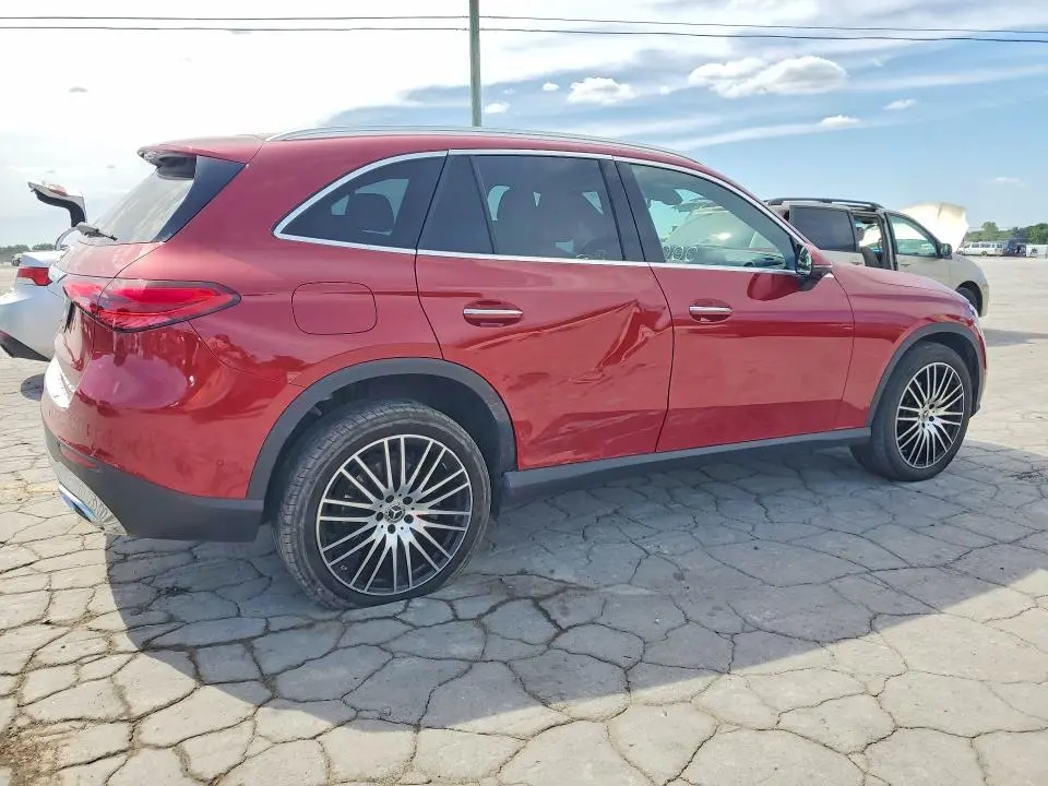 2024 MERCEDES-BENZ GLC 300  
